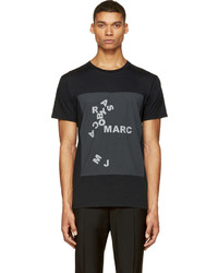 schwarzes bedrucktes T-Shirt mit einem Rundhalsausschnitt von Marc by Marc Jacobs