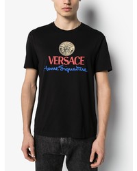 schwarzes bedrucktes T-Shirt mit einem Rundhalsausschnitt von Versace