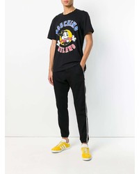 schwarzes bedrucktes T-Shirt mit einem Rundhalsausschnitt von Moschino