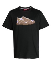 schwarzes bedrucktes T-Shirt mit einem Rundhalsausschnitt von Mostly Heard Rarely Seen