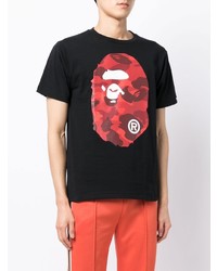 schwarzes bedrucktes T-Shirt mit einem Rundhalsausschnitt von A Bathing Ape