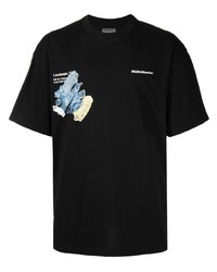 schwarzes bedrucktes T-Shirt mit einem Rundhalsausschnitt von Musium Div.