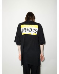 schwarzes bedrucktes T-Shirt mit einem Rundhalsausschnitt von Vetements