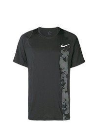 schwarzes bedrucktes T-Shirt mit einem Rundhalsausschnitt von Nike