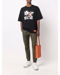 schwarzes bedrucktes T-Shirt mit einem Rundhalsausschnitt von Heron Preston