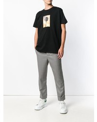schwarzes bedrucktes T-Shirt mit einem Rundhalsausschnitt von The Silted Company