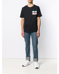 schwarzes bedrucktes T-Shirt mit einem Rundhalsausschnitt von Calvin Klein Jeans