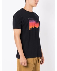 schwarzes bedrucktes T-Shirt mit einem Rundhalsausschnitt von OSKLEN