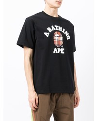 schwarzes bedrucktes T-Shirt mit einem Rundhalsausschnitt von A Bathing Ape