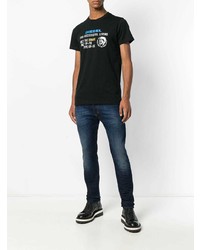 schwarzes bedrucktes T-Shirt mit einem Rundhalsausschnitt von Diesel