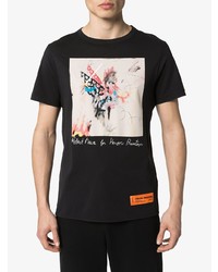 schwarzes bedrucktes T-Shirt mit einem Rundhalsausschnitt von Heron Preston