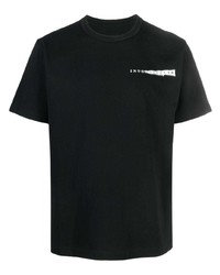 schwarzes bedrucktes T-Shirt mit einem Rundhalsausschnitt von Sacai