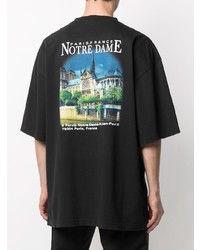 schwarzes bedrucktes T-Shirt mit einem Rundhalsausschnitt von Balenciaga