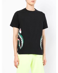 schwarzes bedrucktes T-Shirt mit einem Rundhalsausschnitt von A Bathing Ape