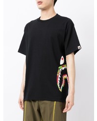 schwarzes bedrucktes T-Shirt mit einem Rundhalsausschnitt von A Bathing Ape