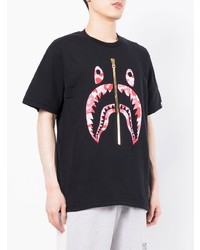 schwarzes bedrucktes T-Shirt mit einem Rundhalsausschnitt von A Bathing Ape