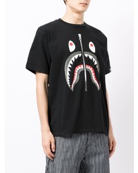 schwarzes bedrucktes T-Shirt mit einem Rundhalsausschnitt von A Bathing Ape