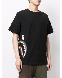 schwarzes bedrucktes T-Shirt mit einem Rundhalsausschnitt von A Bathing Ape