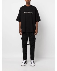 schwarzes bedrucktes T-Shirt mit einem Rundhalsausschnitt von Mastermind Japan