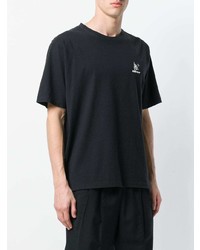 schwarzes bedrucktes T-Shirt mit einem Rundhalsausschnitt von Unravel Project