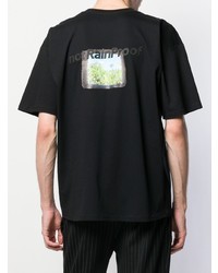 schwarzes bedrucktes T-Shirt mit einem Rundhalsausschnitt von Styland