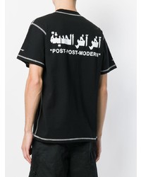 schwarzes bedrucktes T-Shirt mit einem Rundhalsausschnitt von United Standard