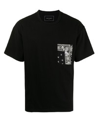 schwarzes bedrucktes T-Shirt mit einem Rundhalsausschnitt von Sophnet.