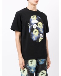 schwarzes bedrucktes T-Shirt mit einem Rundhalsausschnitt von A Bathing Ape