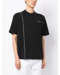 schwarzes bedrucktes T-Shirt mit einem Rundhalsausschnitt von Armani Exchange