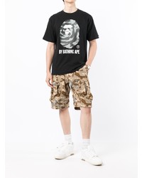 schwarzes bedrucktes T-Shirt mit einem Rundhalsausschnitt von A Bathing Ape