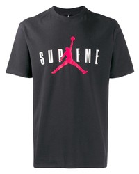 schwarzes bedrucktes T-Shirt mit einem Rundhalsausschnitt von Supreme