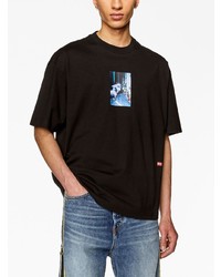 schwarzes bedrucktes T-Shirt mit einem Rundhalsausschnitt von Diesel