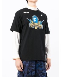 schwarzes bedrucktes T-Shirt mit einem Rundhalsausschnitt von A Bathing Ape