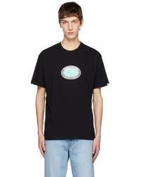 schwarzes bedrucktes T-Shirt mit einem Rundhalsausschnitt von thisisneverthat