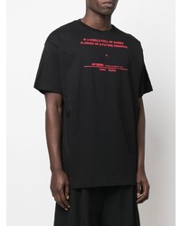 schwarzes bedrucktes T-Shirt mit einem Rundhalsausschnitt von Raf Simons