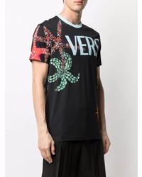 schwarzes bedrucktes T-Shirt mit einem Rundhalsausschnitt von Versace