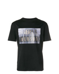schwarzes bedrucktes T-Shirt mit einem Rundhalsausschnitt von Versus