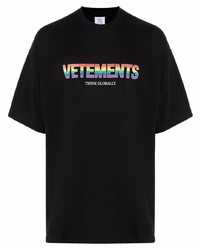 schwarzes bedrucktes T-Shirt mit einem Rundhalsausschnitt von Vetements