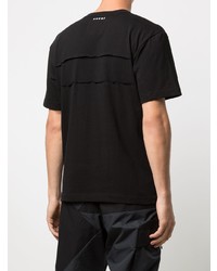 schwarzes bedrucktes T-Shirt mit einem Rundhalsausschnitt von Sacai