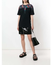 schwarzes bedrucktes T-Shirt mit einem Rundhalsausschnitt von Marcelo Burlon County of Milan