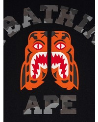 schwarzes bedrucktes T-Shirt mit einem Rundhalsausschnitt von A Bathing Ape