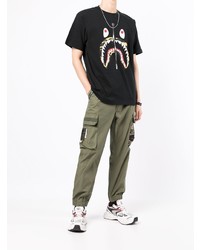 schwarzes bedrucktes T-Shirt mit einem Rundhalsausschnitt von A Bathing Ape