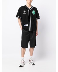 schwarzes bedrucktes T-Shirt mit einem V-Ausschnitt von AAPE BY A BATHING APE