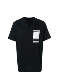 schwarzes bedrucktes T-Shirt mit einem V-Ausschnitt von Neil Barrett