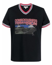 schwarzes bedrucktes T-Shirt mit einem V-Ausschnitt von Phipps
