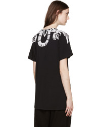 schwarzes bedrucktes T-shirt von Marcelo Burlon County of Milan