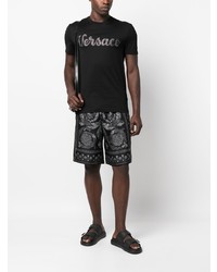 schwarzes beschlagenes T-Shirt mit einem Rundhalsausschnitt von Versace