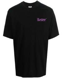schwarzes besticktes T-Shirt mit einem Rundhalsausschnitt von Better