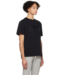 schwarzes besticktes T-Shirt mit einem Rundhalsausschnitt von MAISON KITSUNÉ