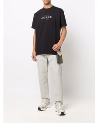 schwarzes besticktes T-Shirt mit einem Rundhalsausschnitt von Awake NY